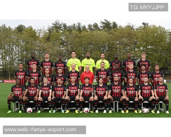 佛罗伦萨与AC米兰争夺维罗纳年轻前锋吉奥瓦尼桑塔纳的转会机会